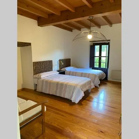 Preciosa Casona Con Horreo Ribadesella
